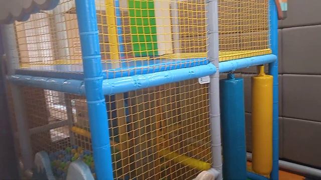 недавно ходили праздновать 8 марта с подругами в Бургер Кинг. Также моя сестра там 😅😅😅#ржака смотреть онлайн