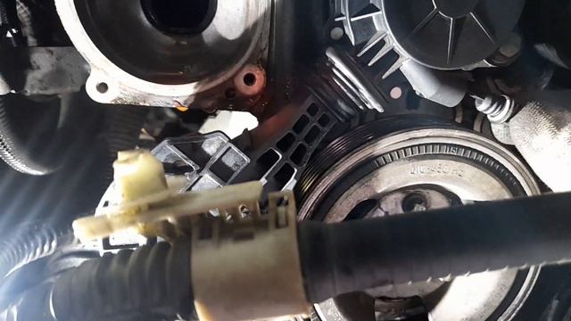 замена помпы EP6 1.6 бензин PSA