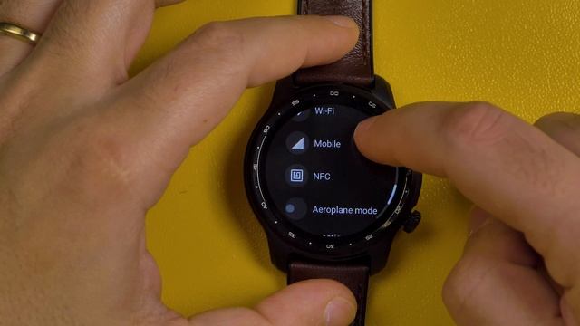 Ticwatch Pro 3 Ultra 4G Review: A Smartwatch For All смотреть онлайн
