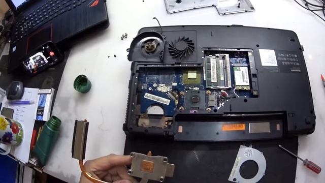 Как убрать шум кулера в ноутбуке? РЕШЕНИЕ! Lenovo G550 смотреть онлайн