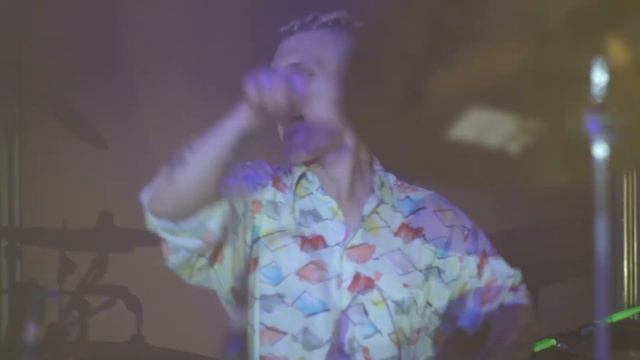 Иммерсивное Шоу. Собирайтесь! Едем в Париж! группа Жулики смотреть онлайн