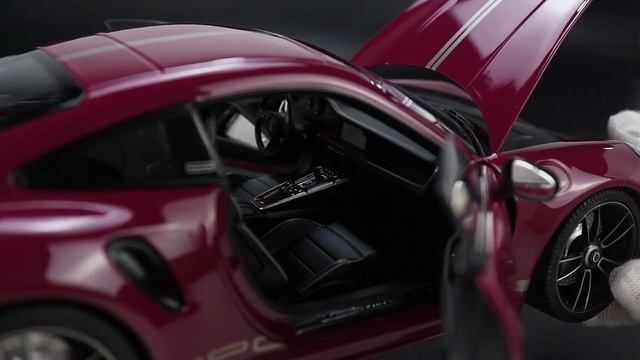 MiniChamps 1:18 Porsche 911 (992 Turbo S Coupe Sport Design 2021 - 20th Anniversary (113069075)