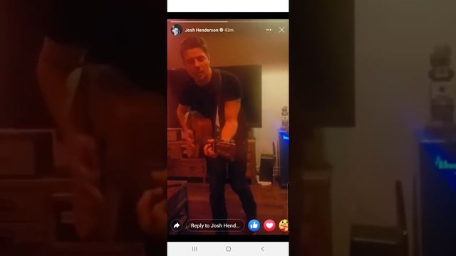 Josh Henderson sings and plays guitar on Facebook Stories - Monday, May 18th, 2020 смотреть онлайн