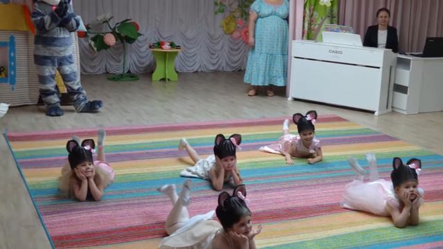 8 марта Гр. Бантики смотреть онлайн