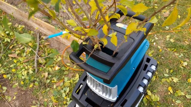Измельчитель веток Makita UD2500 краткий обзор в работе смотреть онлайн