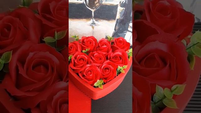 мыльные розы #five #букетизмыльныхроз #подарокдлядевушки #подарокдлямамы #подароклюбимой #подарок смотреть онлайн