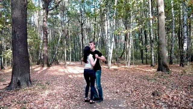 Красивый танец кизомба Осенью. Elene & Ruslan - Es so bo. г. Москва 28 сентября 2015 г. смотреть онлайн