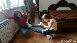 Йога челендж с подругой