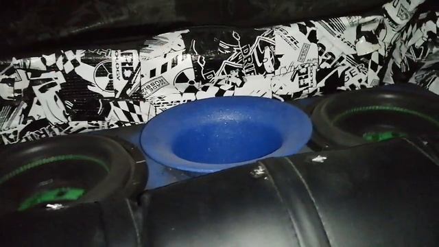 Мини прослушка двух 12 на Ford Focus 1. смотреть онлайн