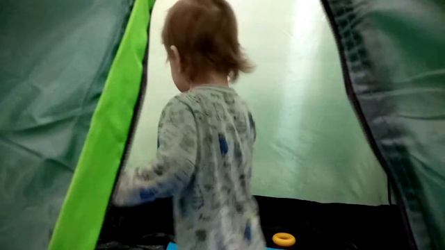 На день рожденья подарили палатку. Что же с ней придумать?) смотреть онлайн