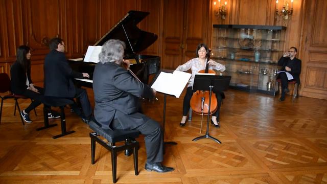 Albert Roussel Trio avec piano 2ème mvmt смотреть онлайн
