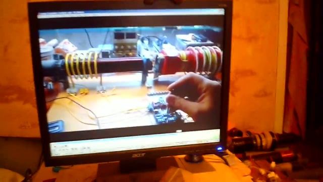 SUNP0002 Провод подключен к стабилизатору напряжения генератора пушпула. смотреть онлайн