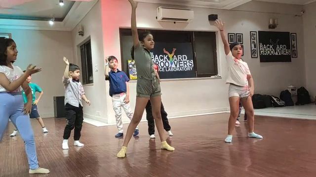 Dance on September song#easy for kids#backyard Groovers смотреть онлайн