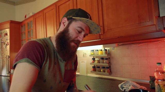 Redman's Kitchen - Соус Бешамель смотреть онлайн