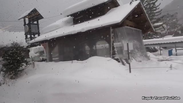 Riding Japan's Awesome Powerful Train on a Heavy Snow Day || Aizu-Wakamatsu смотреть онлайн