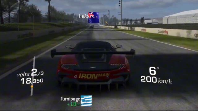 IRON MAN DIRIGINDO SEU ASTON MARTIN VULCAN смотреть онлайн