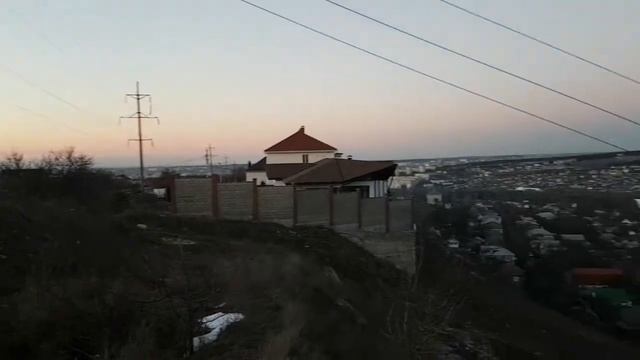 Вид на Симферополь сверху, с Петровской балки. смотреть онлайн