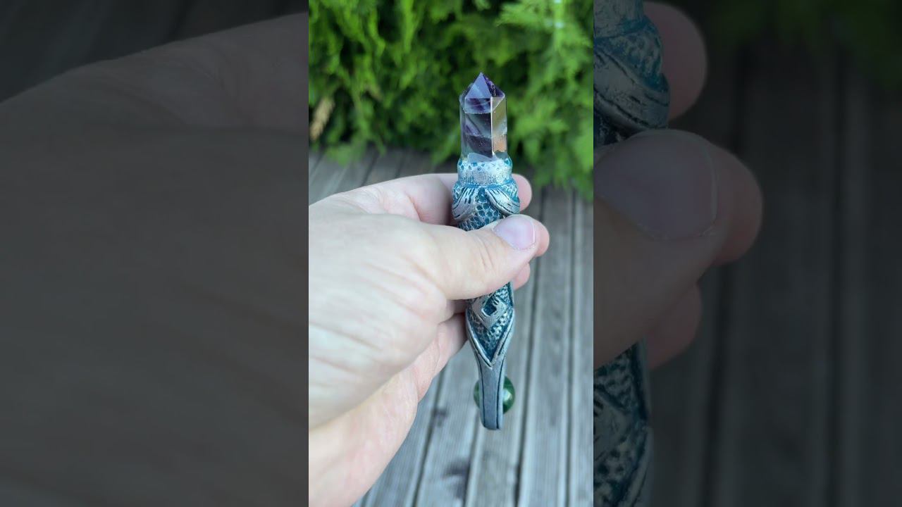 Рунический жезл с метеоритом и флюоритами смотреть онлайн