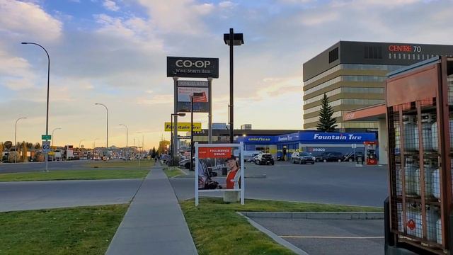 Macleod Trail SW near Chinook Centre Calgary On October last 2021 #calgary смотреть онлайн