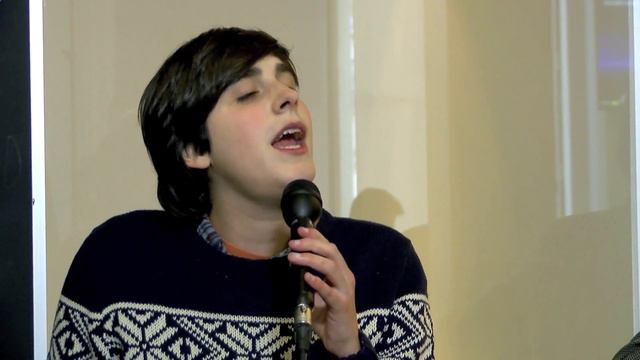 Salvador Sobral And His Friend Henrique Sing - December 2014 смотреть онлайн