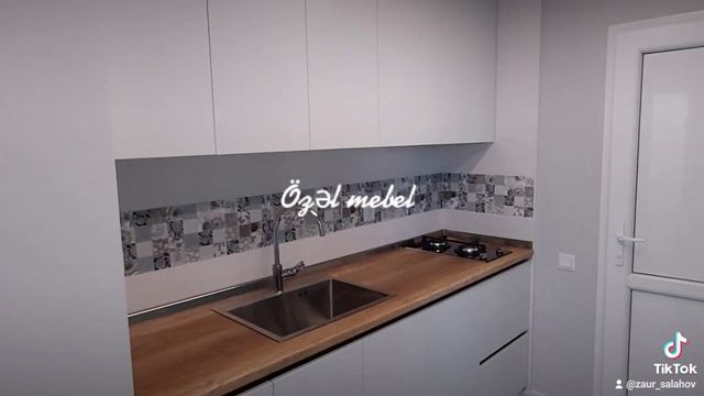 #кухня Корпус и двери ламинат, столешница ламинат Резопал, скрытый лед свет, скрытые ручки смотреть онлайн