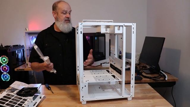 The Tower 500 PC CASE by thermaltake - Teardown and Preview смотреть онлайн