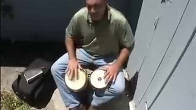 Cuban Percussionist Carlos Caro Bongo Solo 2 смотреть онлайн