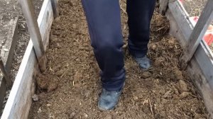 Правильная закладка тёплой грядки под огурцы