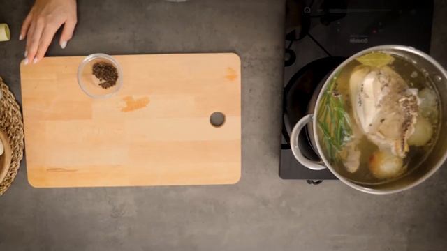 1 Ароматный и насыщенный суп лапша на курином бульоне