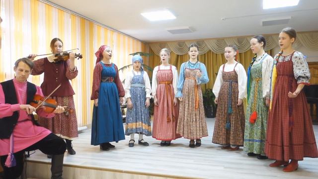 Сады, мои сады (ЗВОНЦЫ фольклорный ансамбль) смотреть онлайн