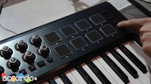 NAMM 2014 - Behringer, Motör series MIDI controller keyboards смотреть онлайн