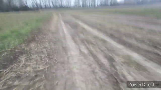 ПО ГРЯЗИ НА ВЕЛОСИПЕДЕ ПОД ДОЖДЁМ смотреть онлайн