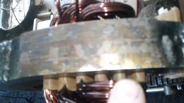 Первая намотка статора на железе от асинхронного двигателя - небольшие тонкости укладки обмоток