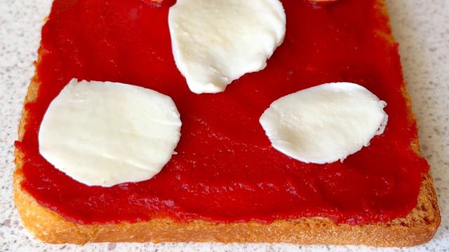 Pizza Toast Margarita [Incredible homemade pizza!] No oven recipe, microwave смотреть онлайн