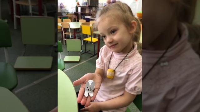 Аппликация "Зайчик" - 2 группа смотреть онлайн