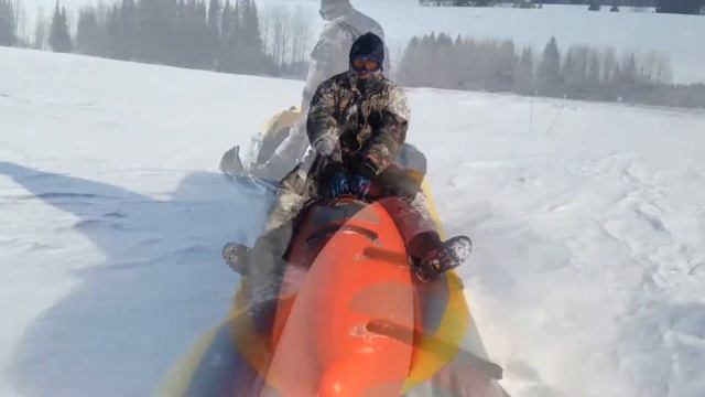 Надувной банан по снегу. смотреть онлайн