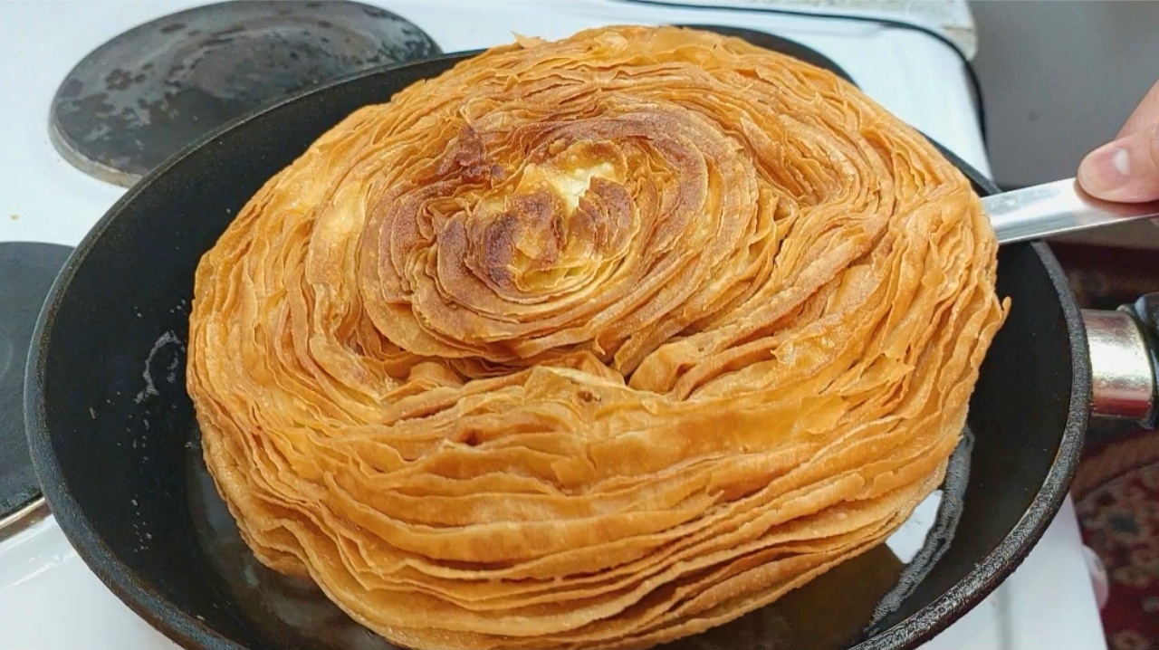 Дайте медаль тому, кто придумал этот рецепт!? Великолепно! Так Катлама готовит только моя мама!?? смотреть онлайн