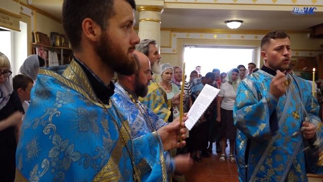 В Волковыск привезли мироточащую икону Божией Матери "Умиление" смотреть онлайн