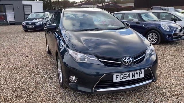 14 64 Toyota Auris 1.4 D-4D Icon Hatchback 5dr Diesel Manual Euro 5 (s/s) (90 ps) смотреть онлайн