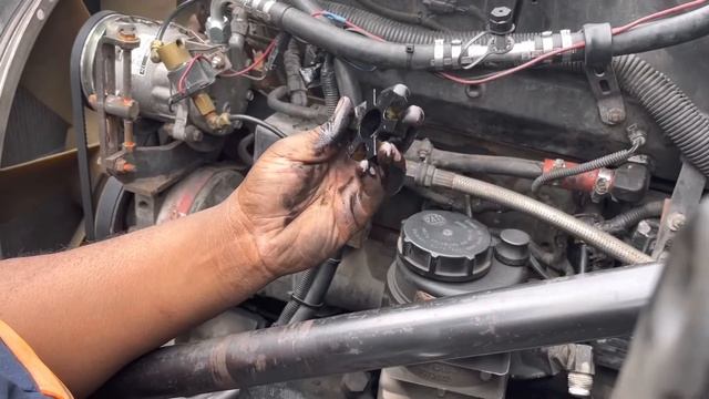 N-14 CUMMINS FUEL PUMP REPLACEMENT смотреть онлайн