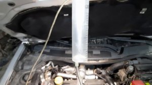 Проверяем слив форсунки в обратку Рено Меган 2, 1.5dci. #замеряемОбраткуФорсунки #сливВобратку