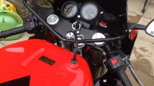 1992 GSXR-400 Cold Start & Rev. смотреть онлайн