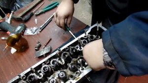 Замена маслосъемных колпачков. Съемник своими руками.