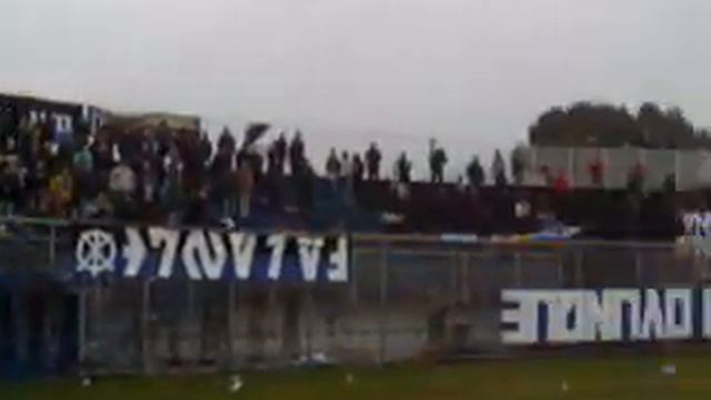 22/02/2004 - Latina - Tivoli (tifo + invasione di campo) смотреть онлайн