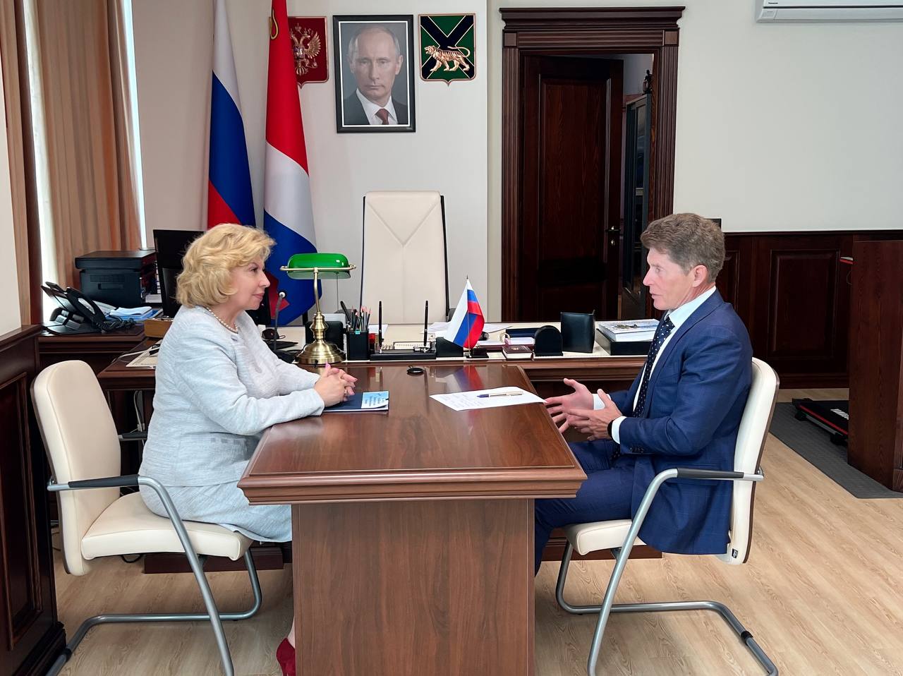 Татьяна Москалькова провела встречу с Губернатором Приморского края смотреть онлайн