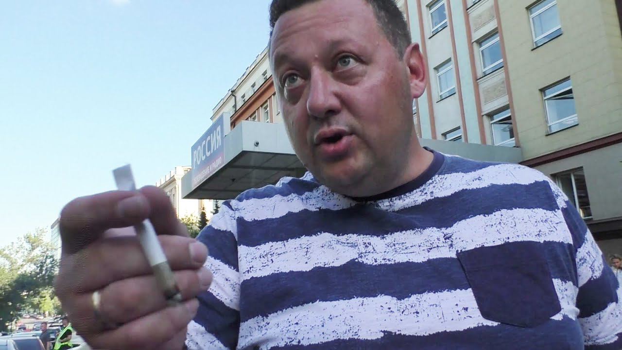 Москва. Автоэксперт Осипов около ВГТРК обещал засунуть камеру и плакался в прямом эфире Маяка смотреть онлайн