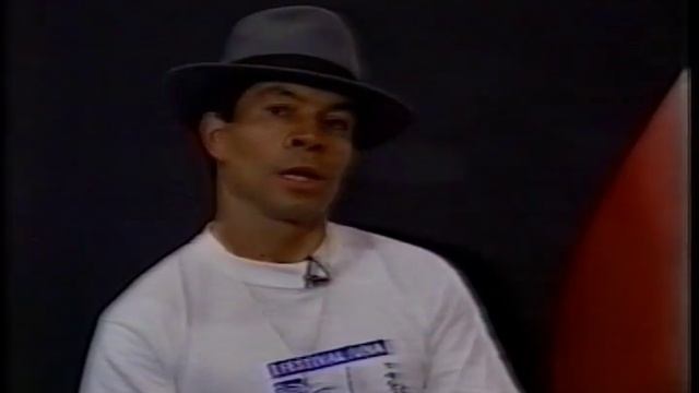 Mestre Mestrinho - lançamento do seu livro de Capoeira [2] смотреть онлайн