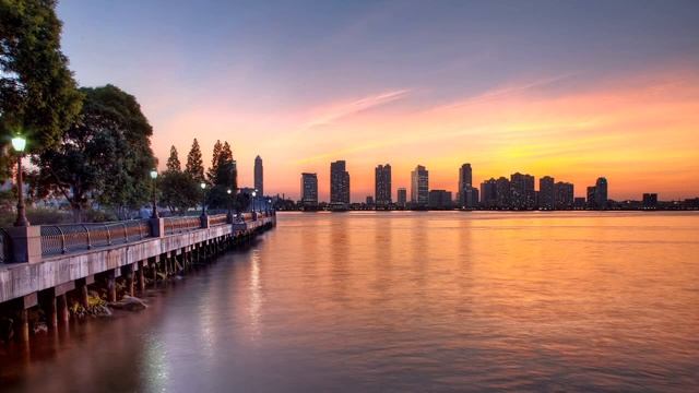 Мелодии саксофона?Weekend Saxophone