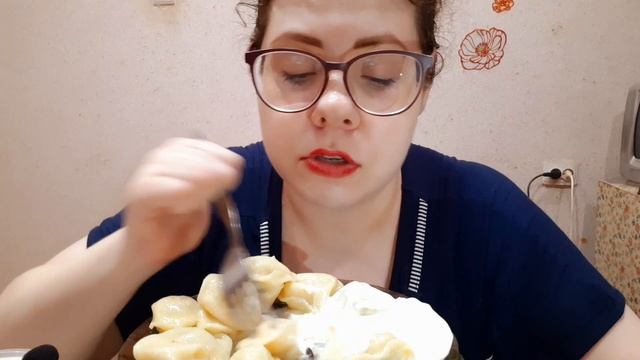 Мукбанг пельмешки/История про дикого гуся смотреть онлайн