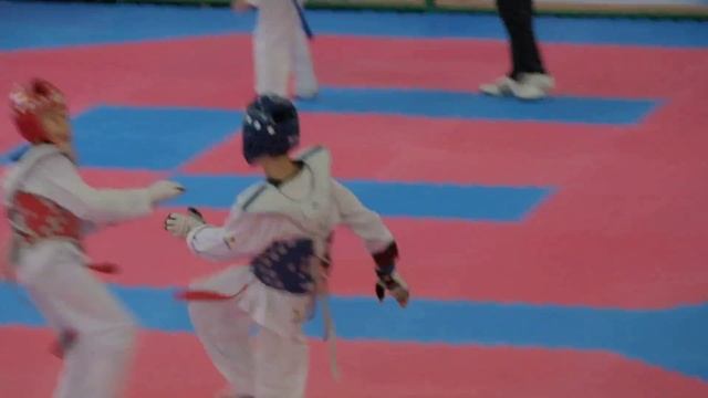 Чернозубов Сергей 1 бой 1 раунд смотреть онлайн